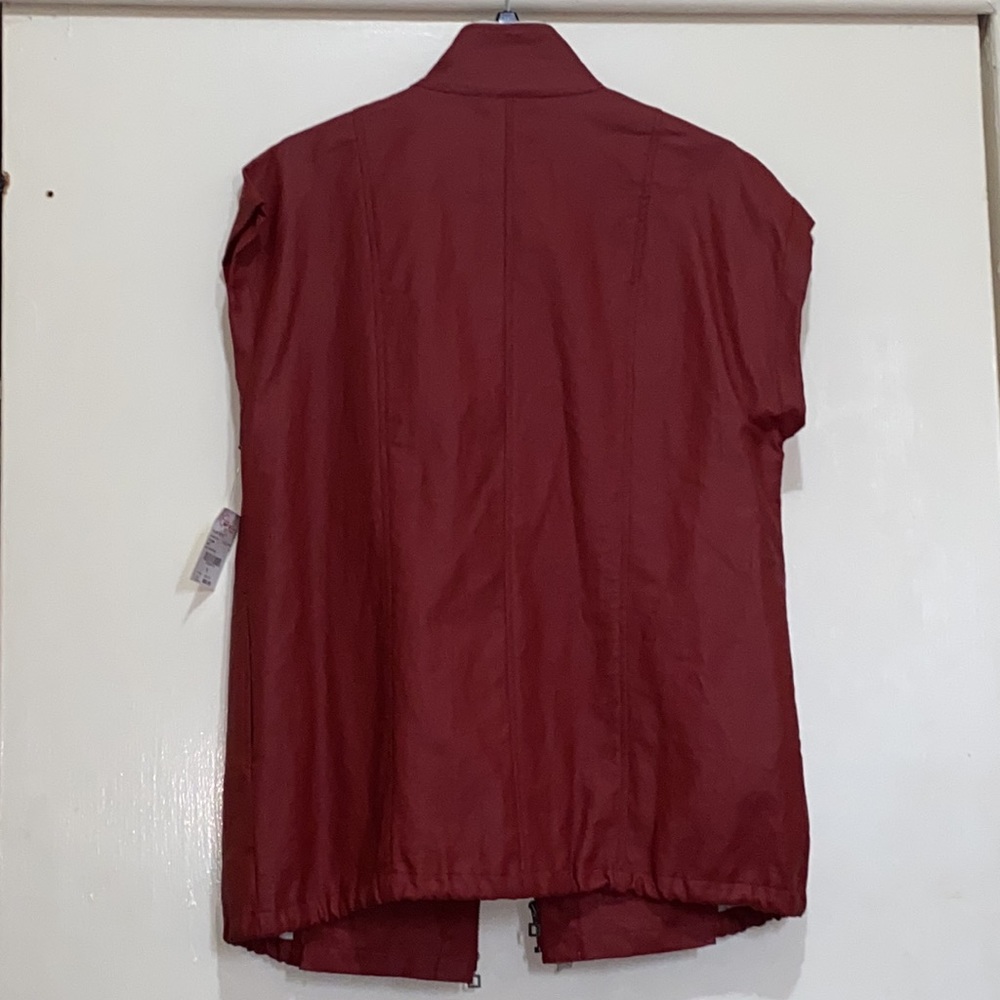 Vest - Picture 3 of 7